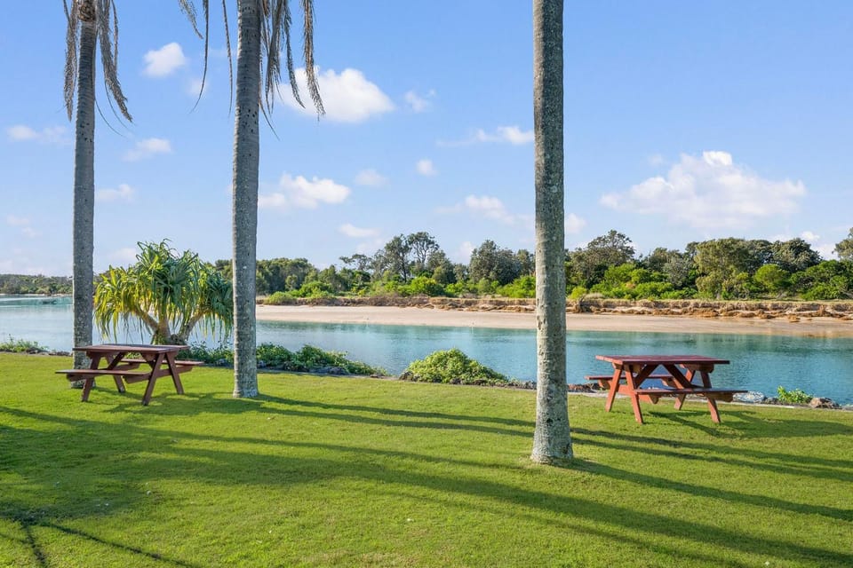 Beachfront 6, 25 Willow Street Apartment in Crescent Head