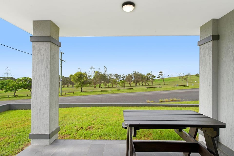 Dolphin Court 1, 1 Gowing Street House in Crescent Head