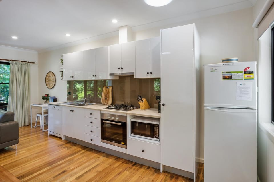 Tyntynder Garden Cottage 1 House in Porepunkah