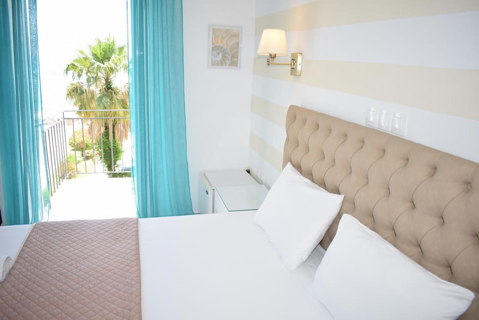 Bed, View (from property/room), Bedroom