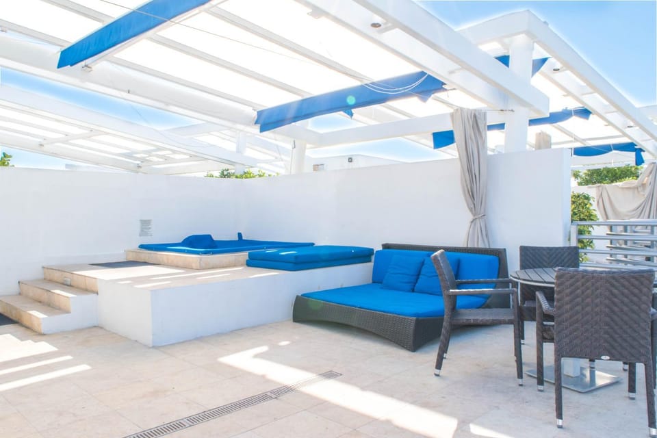 Hot Tub, Balcony/Terrace