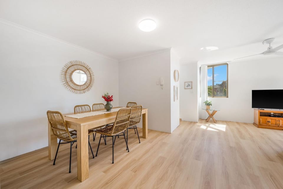 Sundial 202, Hollingworth Street Apartment in Port Macquarie