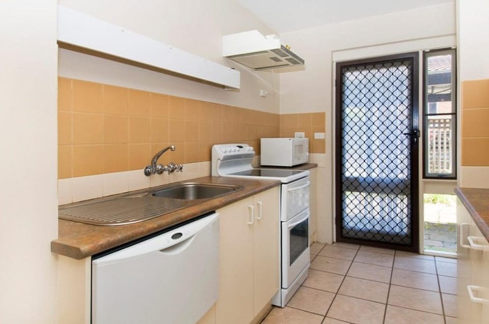 Bay Park Gardens 30, 1 Warlters Street Apartment in Port Macquarie