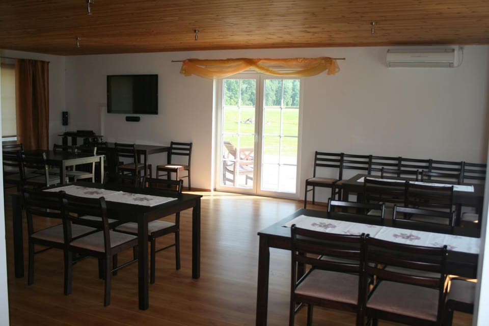 Communal lounge/ TV room
