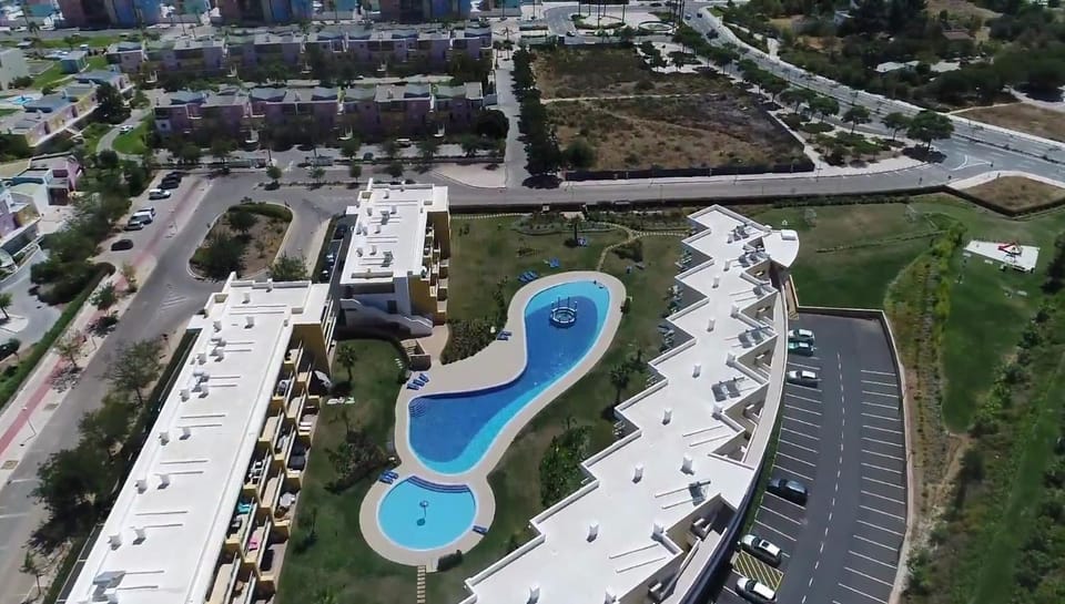 Property building, Bird's eye view, BBQ facilities, Garden, View (from property/room), Balcony/Terrace, City view, Garden view, Pool view, Area and facilities, Swimming pool