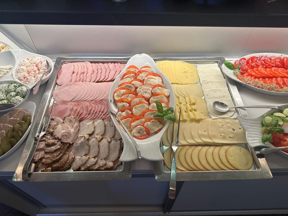 Food and drinks, Food, Breakfast, Buffet breakfast
