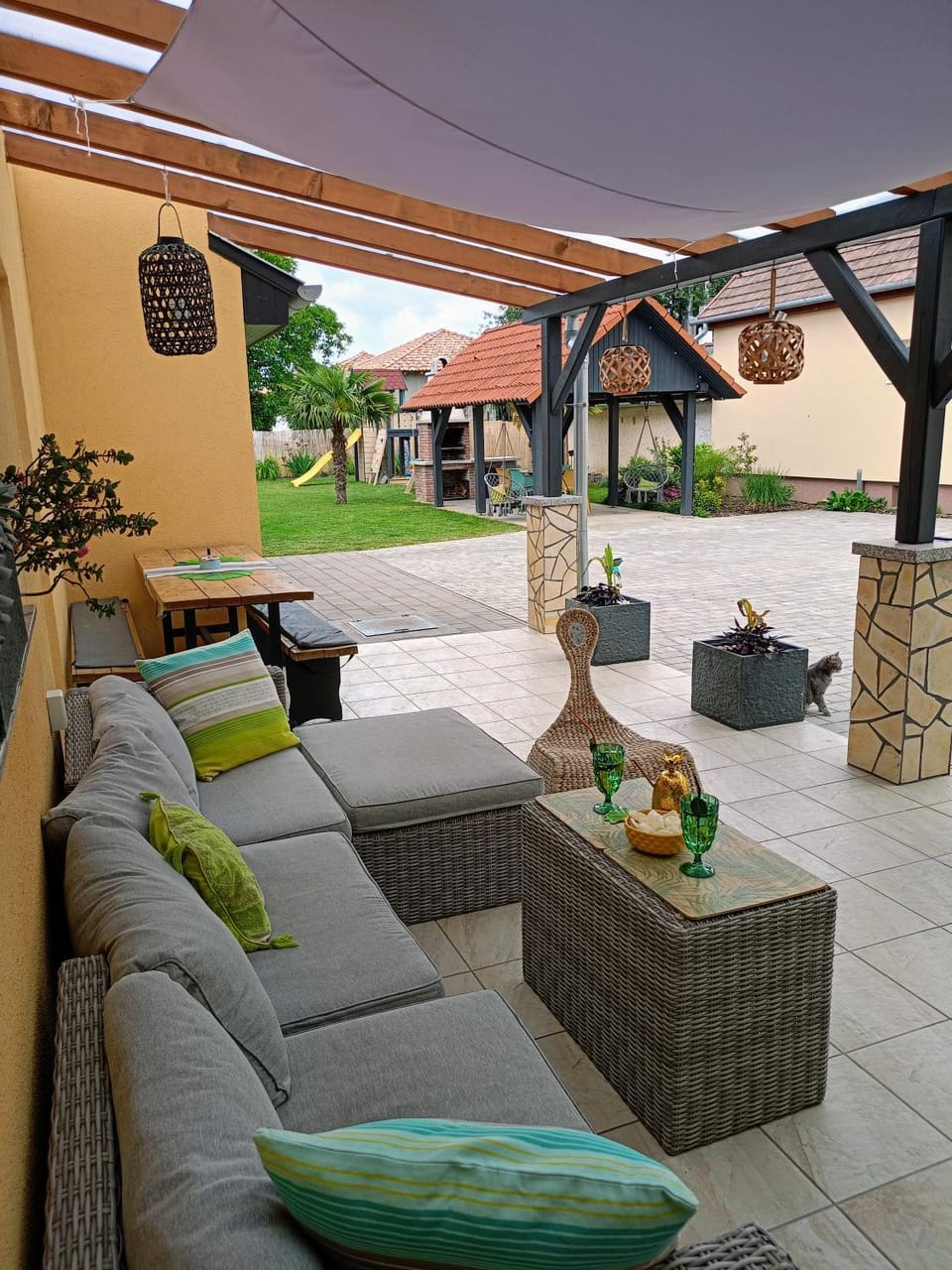 Balcony/Terrace, Garden view