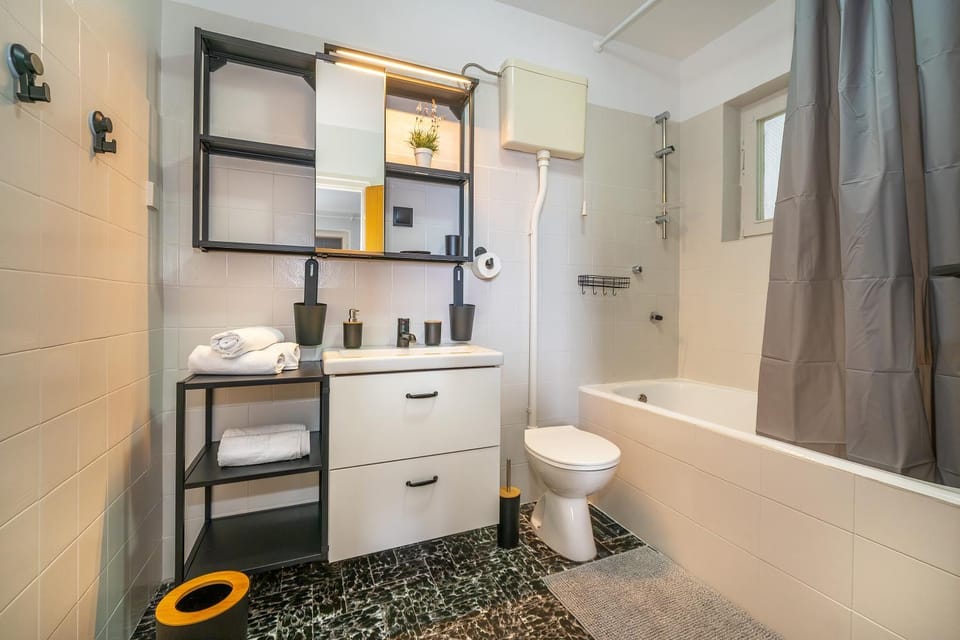 Studio Apartments Gilda Bed and Breakfast in Lika-Senj County