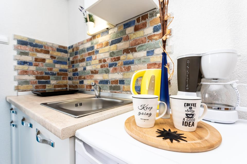 Coffee/tea facilities, Kitchen or kitchenette