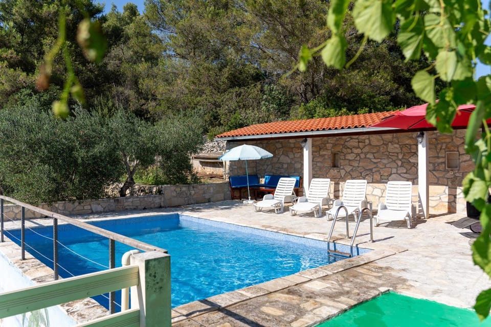 Patio, Day, Pool view, Swimming pool, sunbed