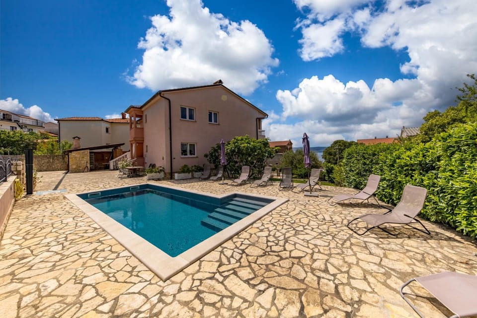 Pool view, Swimming pool