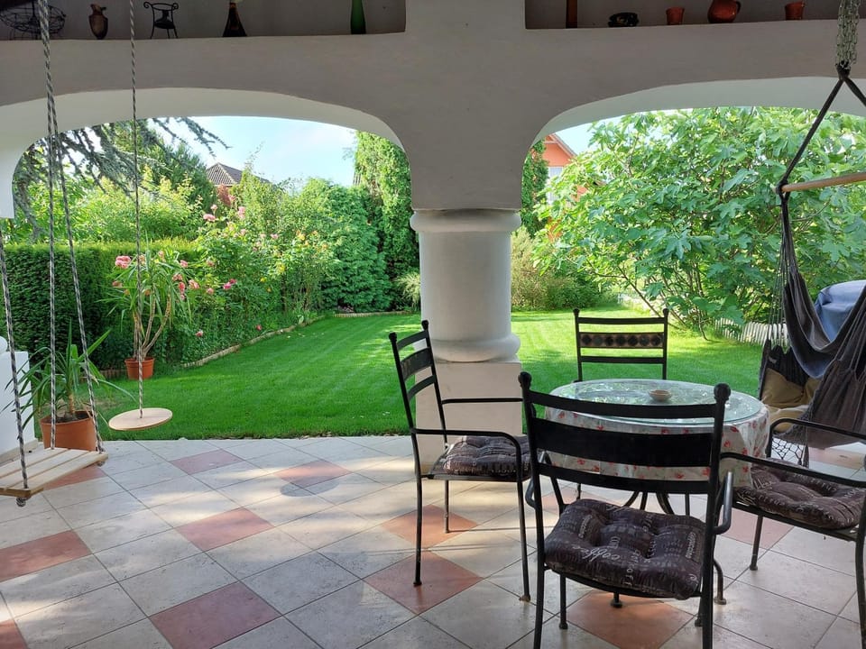 Garden, Balcony/Terrace