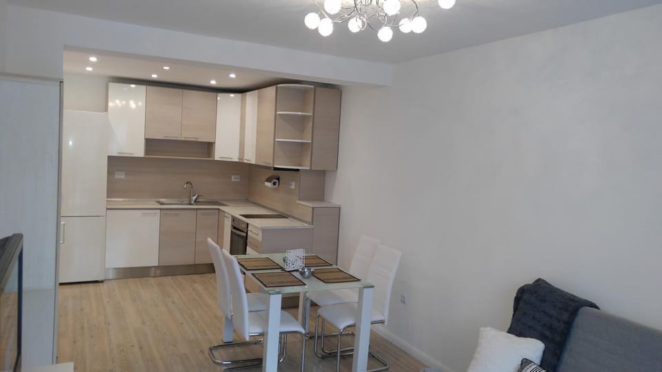 Kitchen or kitchenette, Living room, Dining area