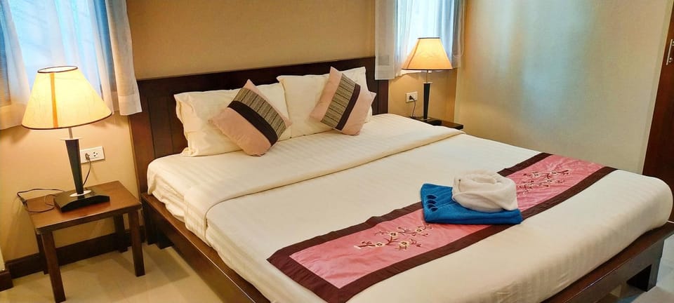 Happy Cottage Resort in Chalong