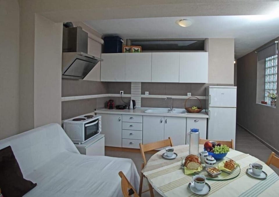 Coffee/tea facilities, Dining area