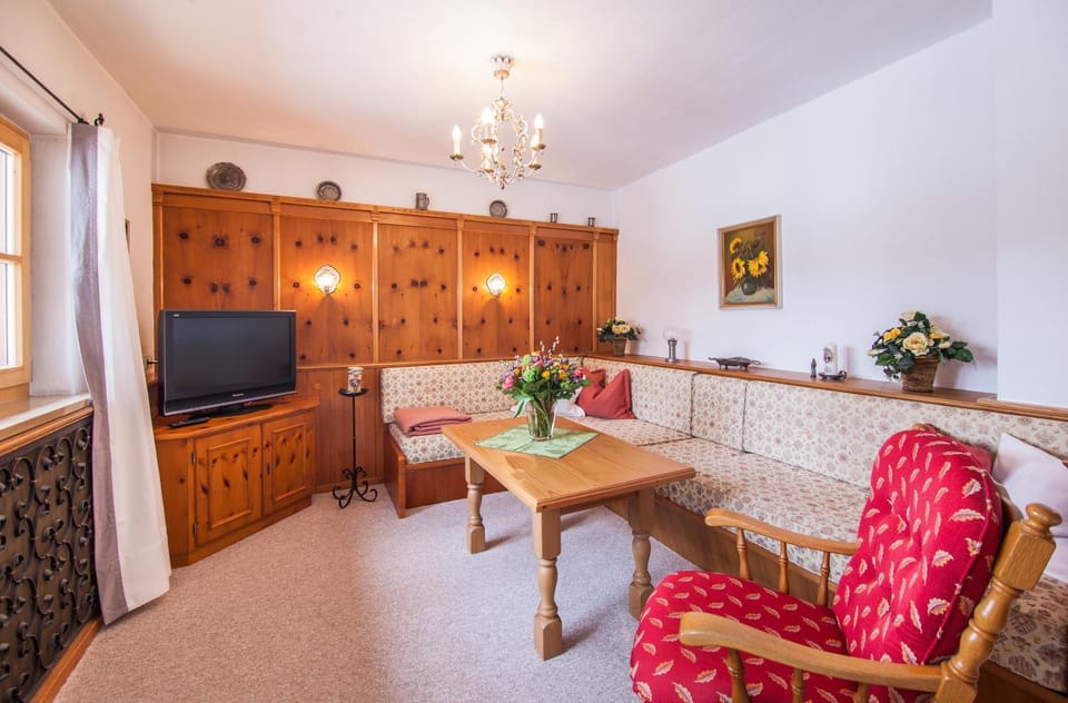 Gästehaus Linsinger Bed and Breakfast in Tegernsee