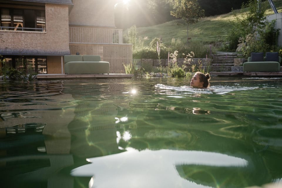 Lake view, Swimming pool