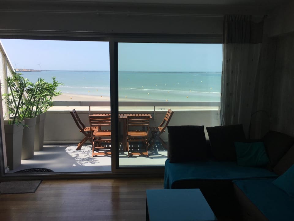 Queen Marina Face Mer Apartment in Hauts-de-France