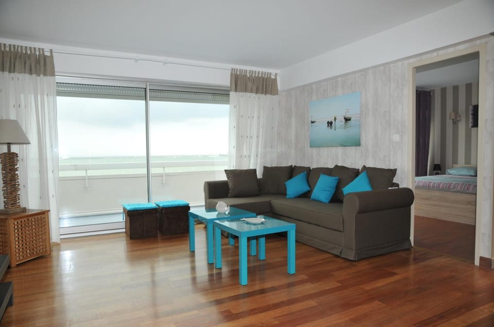 Queen Marina Face Mer Apartment in Hauts-de-France