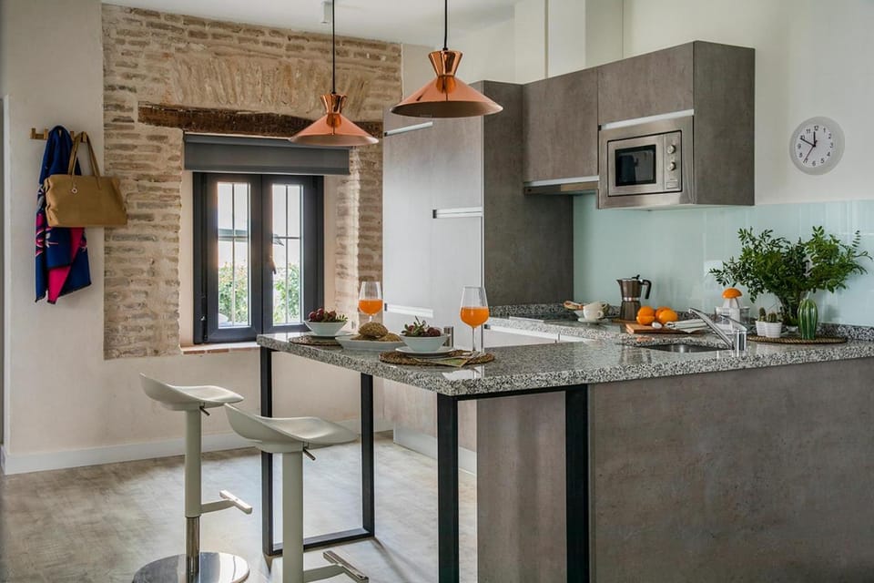 Kitchen or kitchenette, Street view