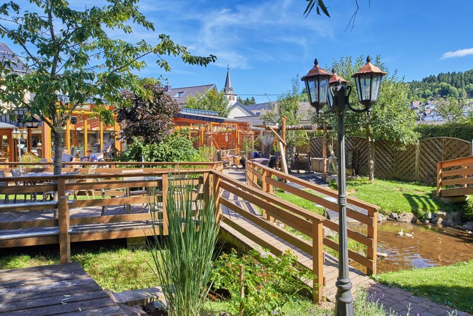 Garden, Garden, Balcony/Terrace