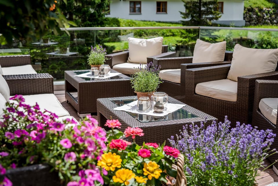 Patio, Restaurant/places to eat, Garden, View (from property/room), Balcony/Terrace, Seating area
