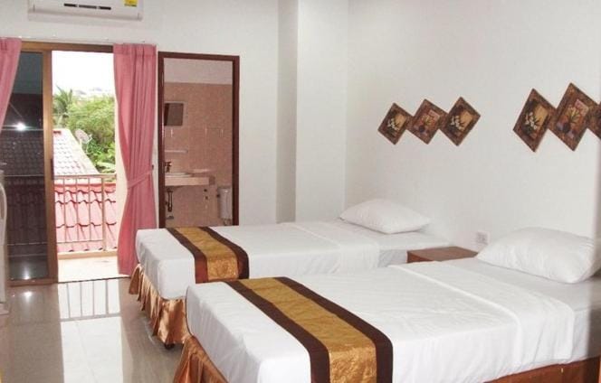 Shower, Toilet, Balcony/Terrace, Other
