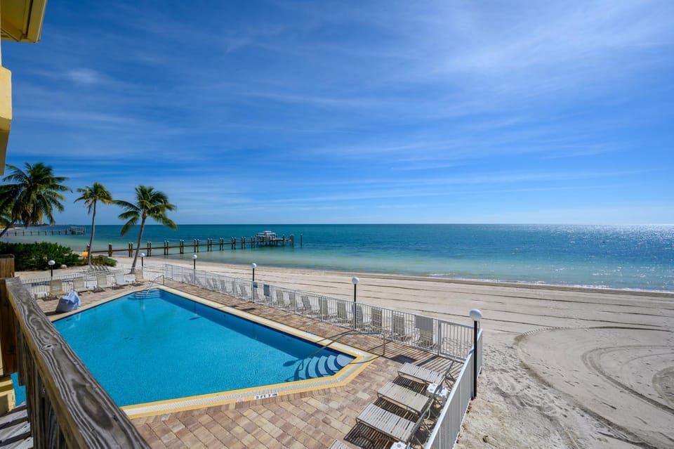 Bird's eye view, Beach, Pool view, Sea view, Swimming pool