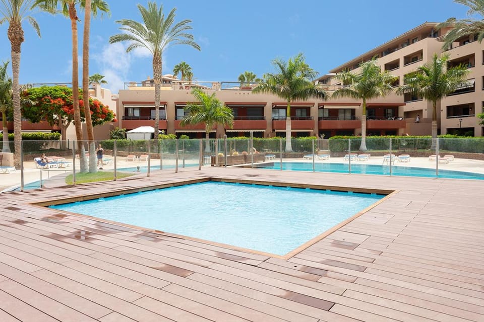 Garden, Swimming pool