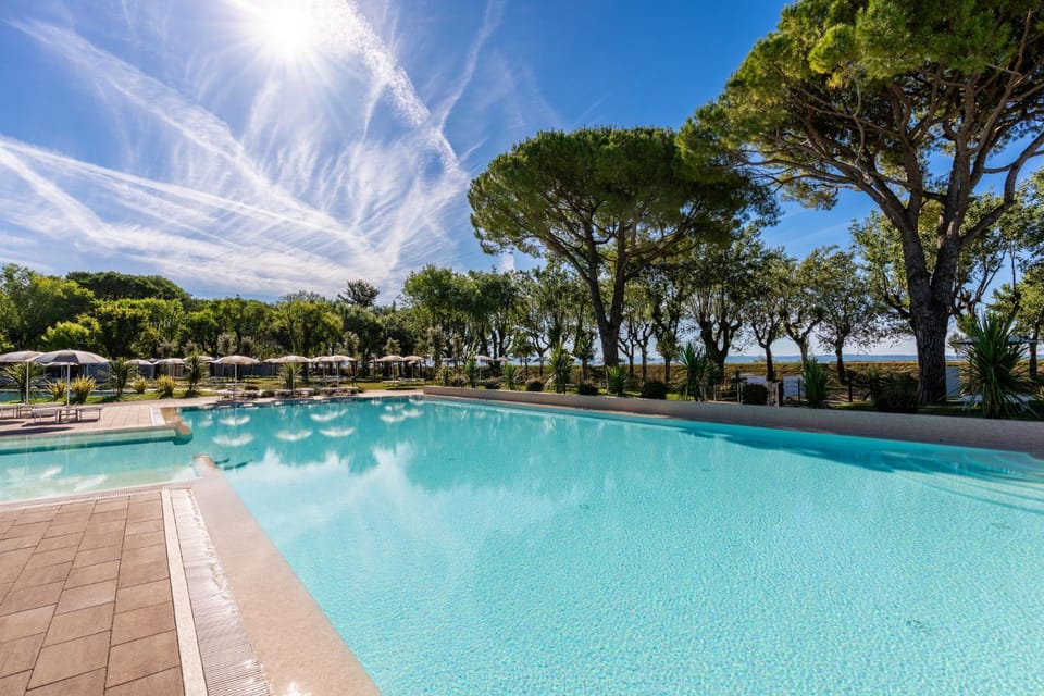 Pool view, Swimming pool