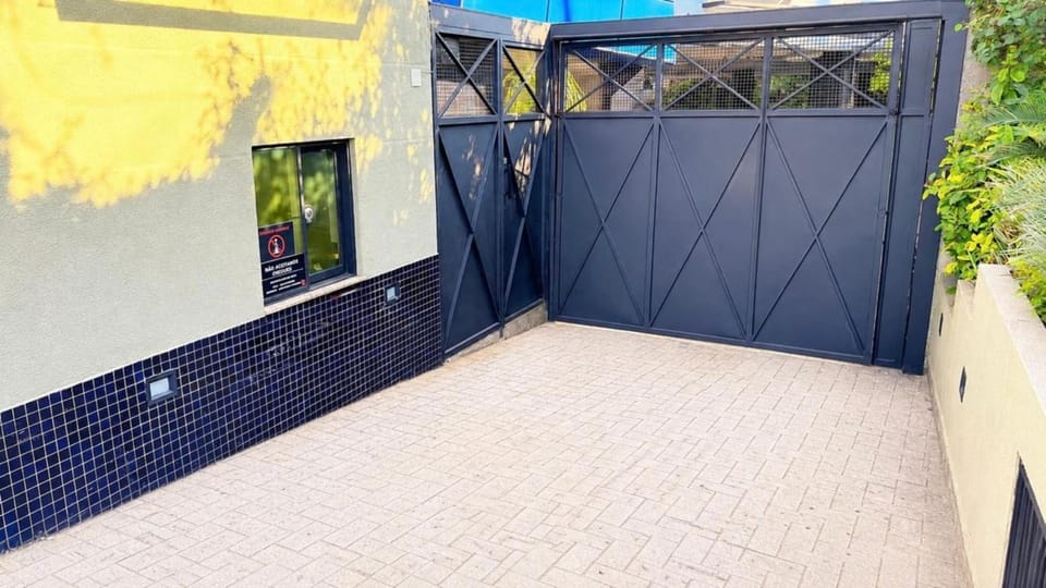 Facade/entrance, Day