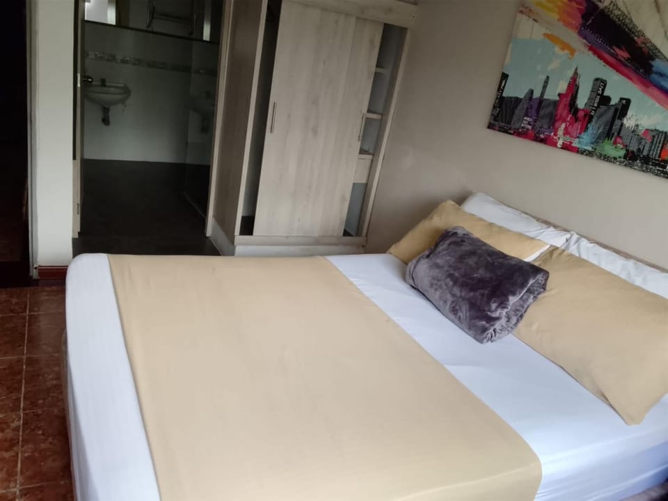 Bed, Photo of the whole room, Bedroom, wardrobe