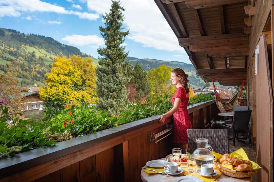 Balcony/Terrace, Balcony/Terrace, Mountain view