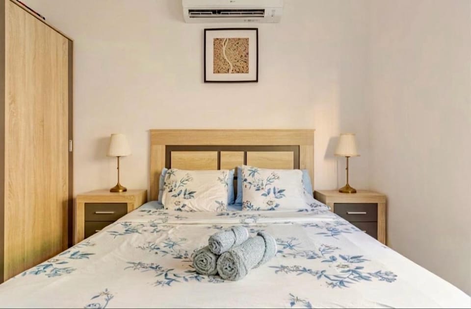 Quiet 3-bedroom house near Town Hall & Centre Chalet in Torremolinos