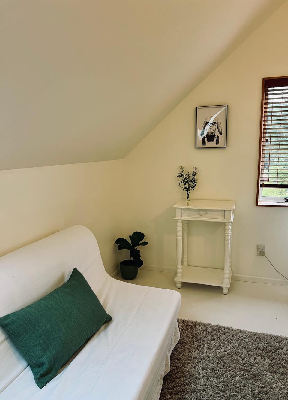 Seating area, Bedroom