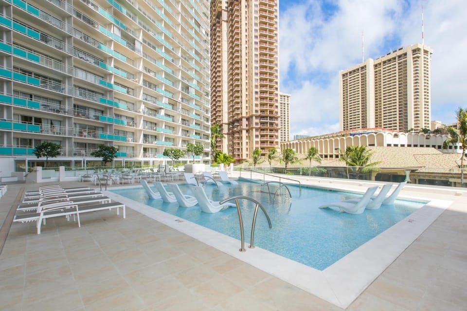 Ilikai Tower 613 House in Honolulu