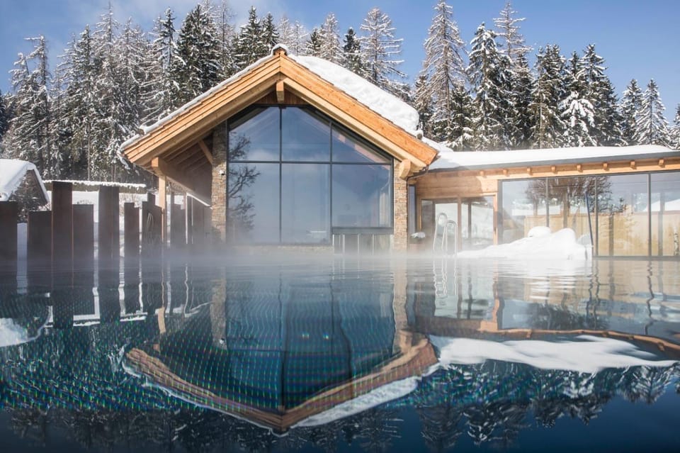Winter, Swimming pool