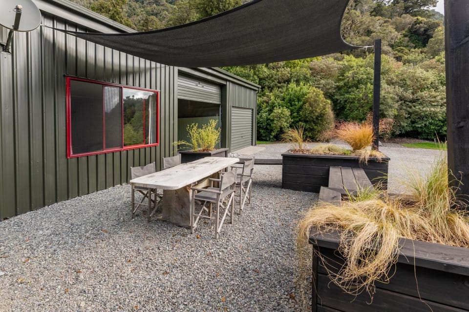 Property building, Patio, Garden, Dining area, Garden view