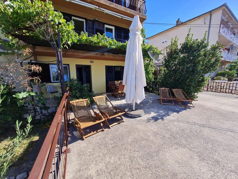 Property building, Balcony/Terrace