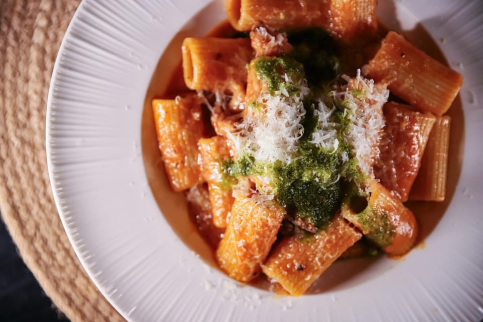 Restaurant/places to eat, Restaurant/places to eat