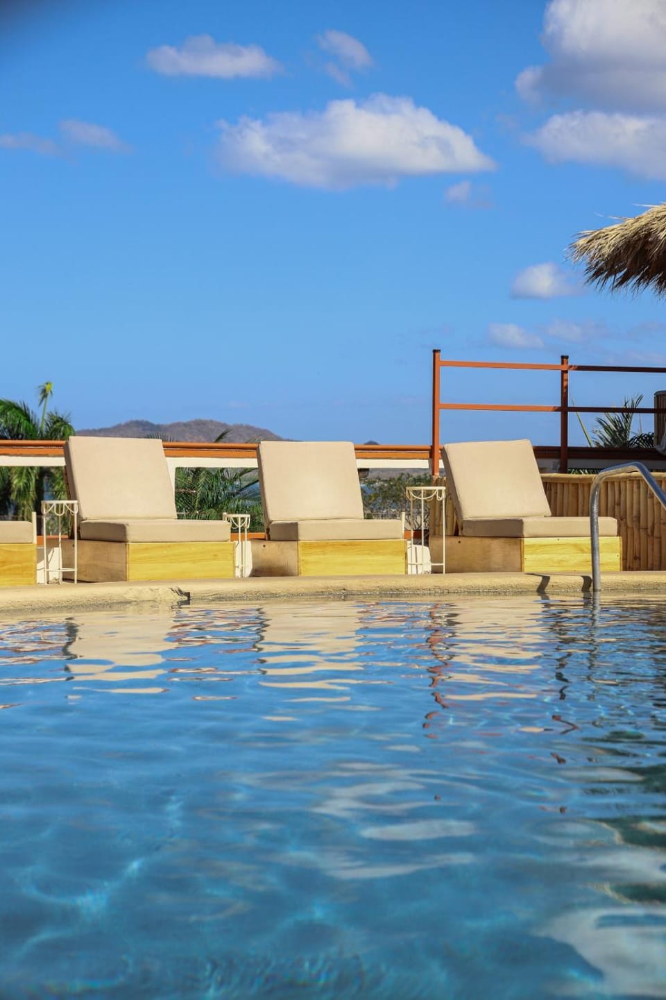 Balcony/Terrace, Pool view, Swimming pool, Swimming pool