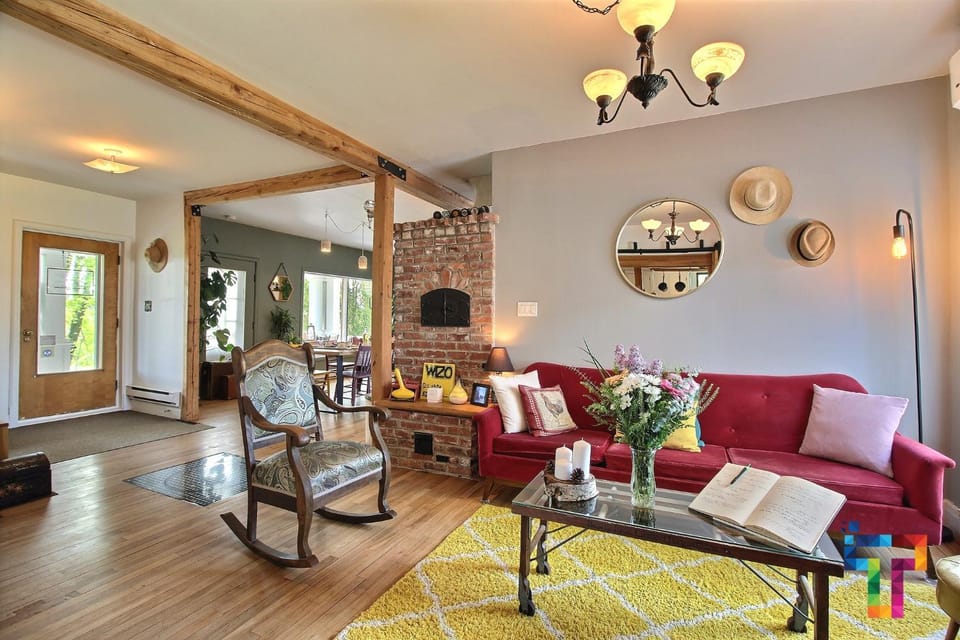 Communal lounge/ TV room, Living room
