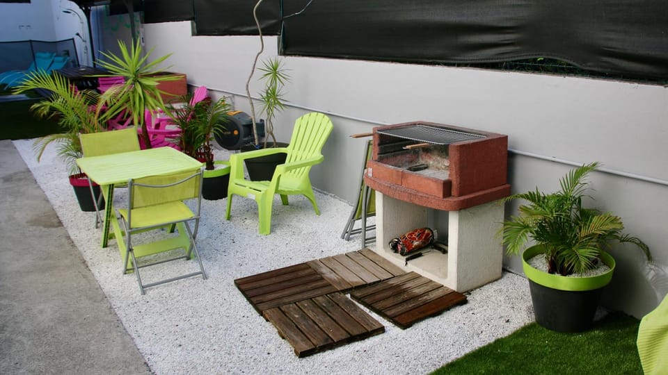 Patio, BBQ facilities