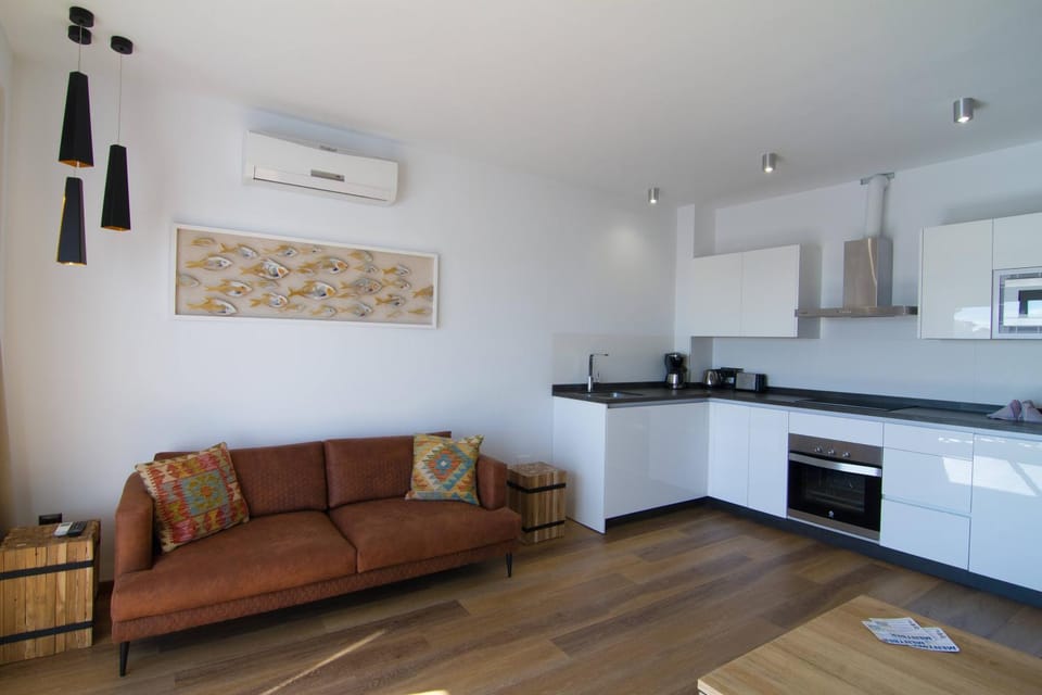 Living room, Decorative detail, kitchen