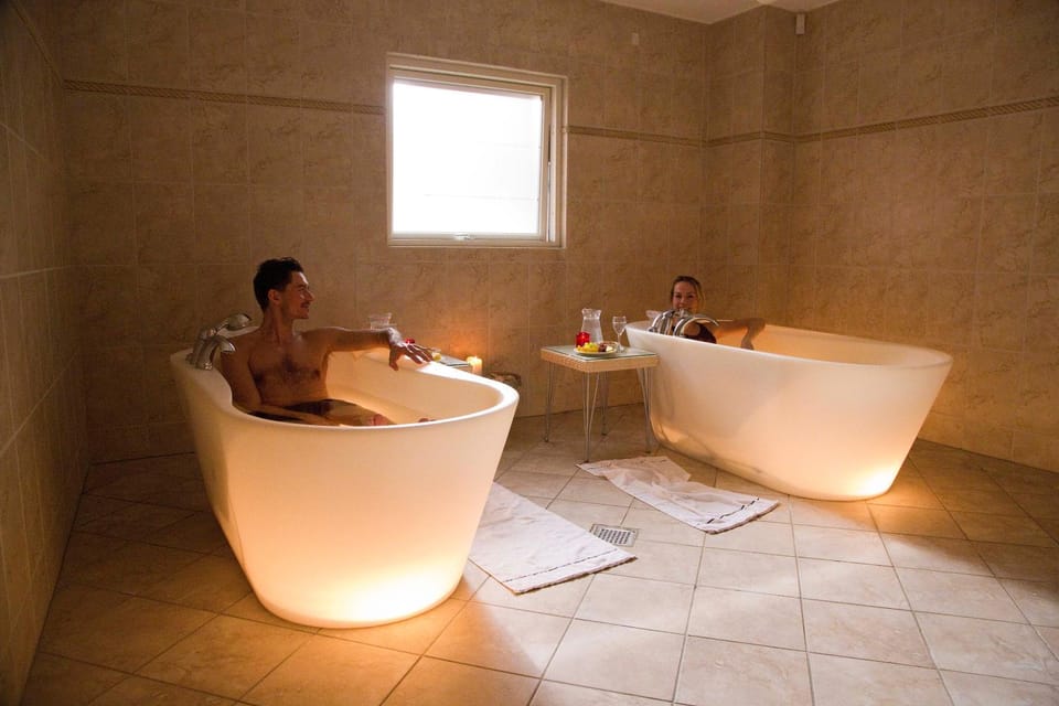 Hot Tub, Spa and wellness centre/facilities