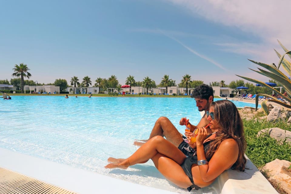 People, Swimming pool, Family