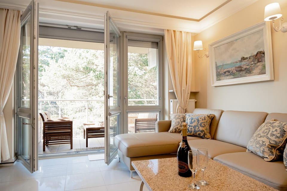 Bed, Balcony/Terrace, Living room, Seating area