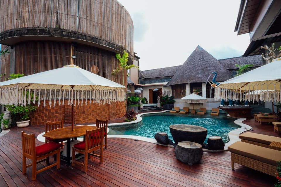 View (from property/room), Pool view