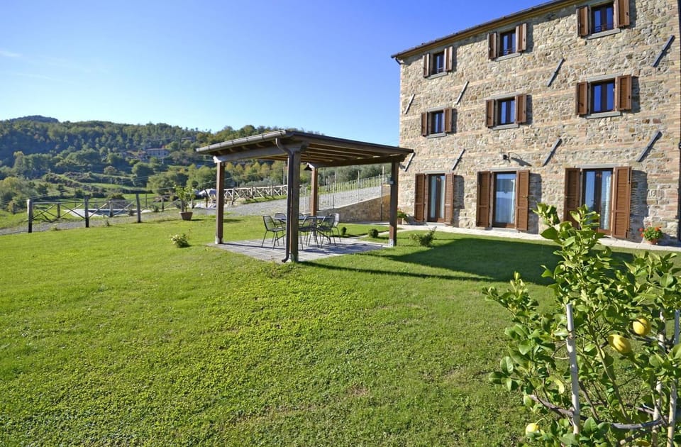 Property building, Garden, Garden, View (from property/room)