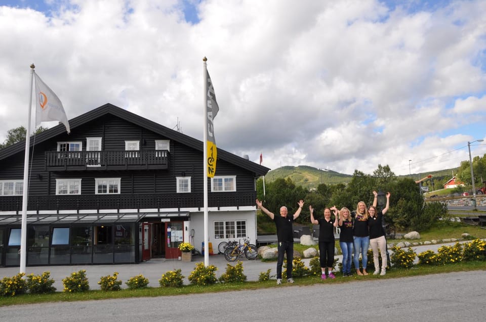 Staff, Day, Lobby or reception, On site